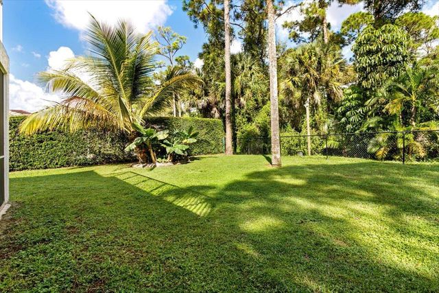 221 Park Road N, Royal Palm Beach, FL 33411