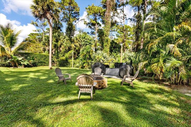 221 Park Road N, Royal Palm Beach, FL 33411