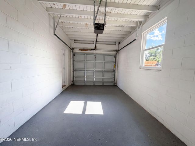 6543 AIRES Road, Jacksonville, FL 32244
