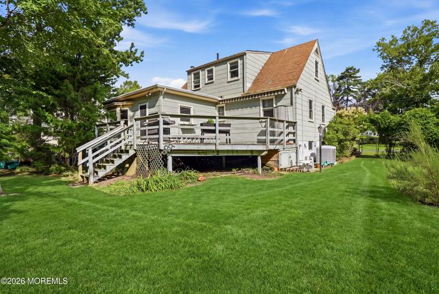 428 Redmond Avenue, Oakhurst, NJ 07755