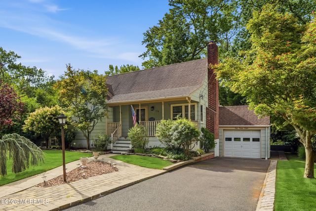 428 Redmond Avenue, Oakhurst, NJ 07755