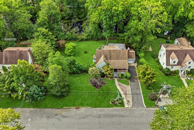 428 Redmond Avenue, Oakhurst, NJ 07755