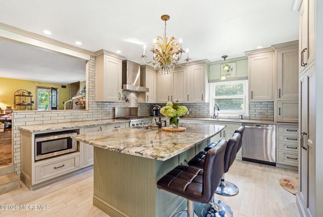 428 Redmond Avenue, Oakhurst, NJ 07755