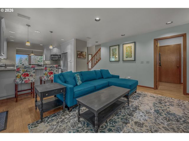 12329 Sw 34TH Ave, Portland, OR 97219