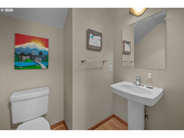 12329 Sw 34TH Ave, Portland, OR 97219