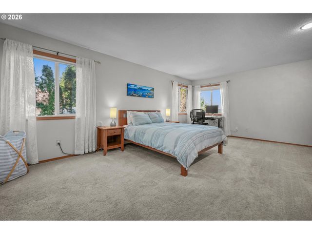 12329 Sw 34TH Ave, Portland, OR 97219