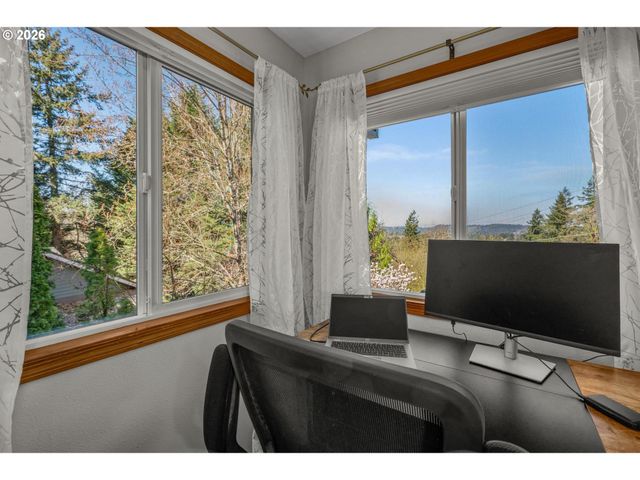 12329 Sw 34TH Ave, Portland, OR 97219