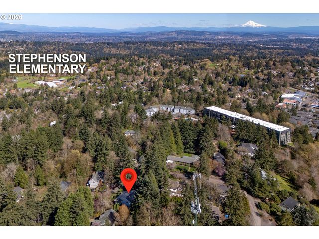 12329 Sw 34TH Ave, Portland, OR 97219