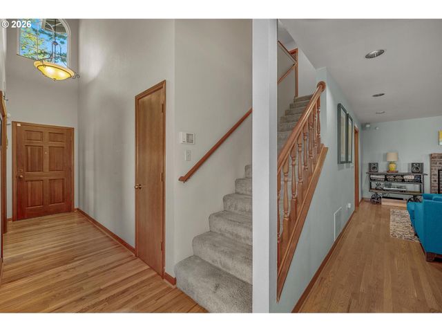 12329 Sw 34TH Ave, Portland, OR 97219