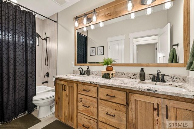 634 Glacier Ave, Shelley, ID 83274