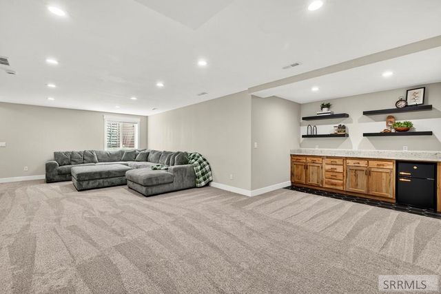 634 Glacier Ave, Shelley, ID 83274