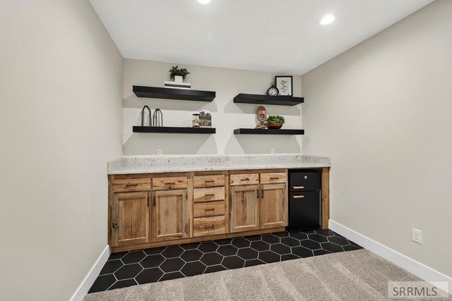 634 Glacier Ave, Shelley, ID 83274