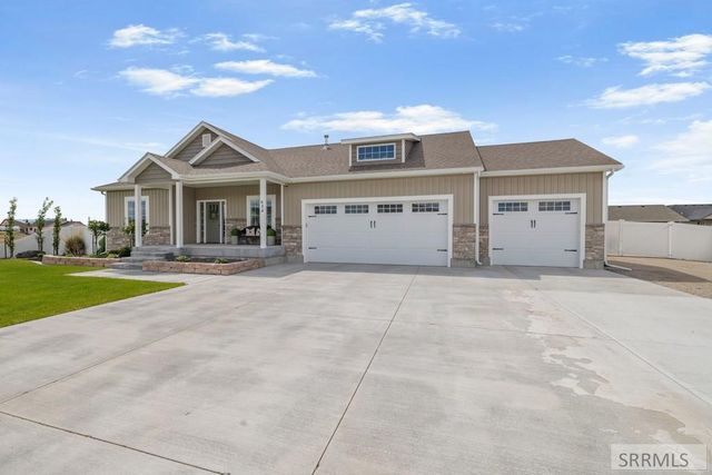 634 Glacier Ave, Shelley, ID 83274