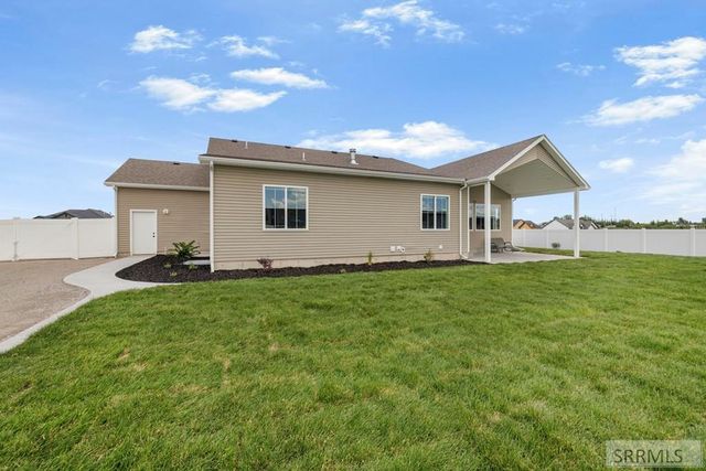 634 Glacier Ave, Shelley, ID 83274