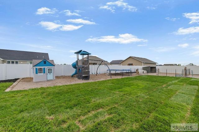 634 Glacier Ave, Shelley, ID 83274