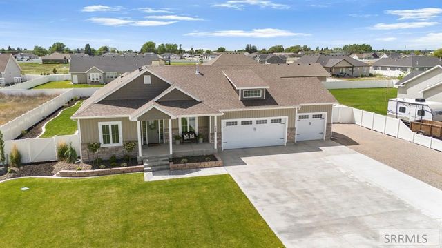 634 Glacier Ave, Shelley, ID 83274