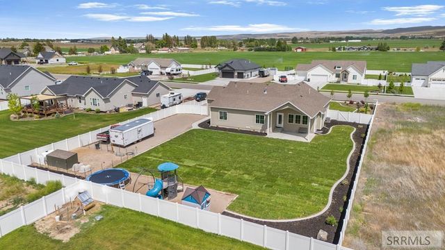 634 Glacier Ave, Shelley, ID 83274