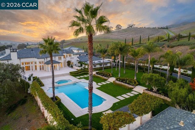 10 Serenity Ln, Alamo, CA 94507