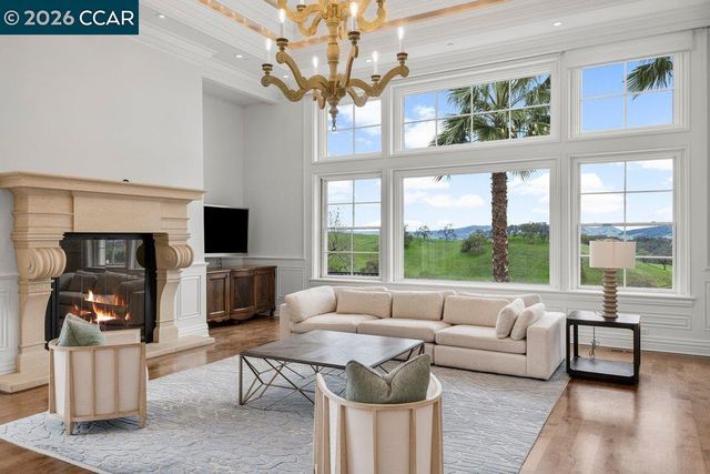 10 Serenity Ln, Alamo, CA 94507