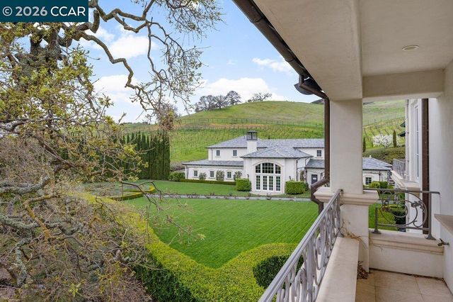 10 Serenity Ln, Alamo, CA 94507