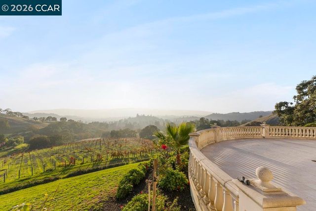 10 Serenity Ln, Alamo, CA 94507