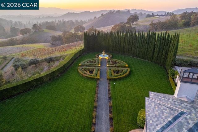 10 Serenity Ln, Alamo, CA 94507