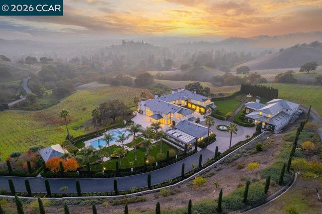 10 Serenity Ln, Alamo, CA 94507