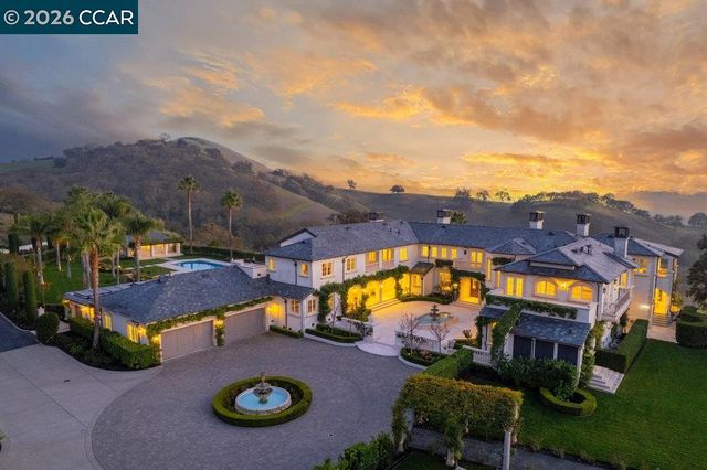 10 Serenity Ln, Alamo, CA 94507