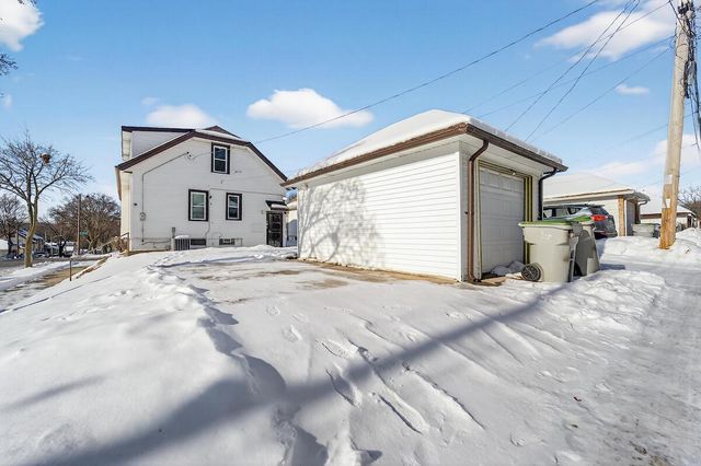 3700 N 14th STREET, Milwaukee, WI 53206