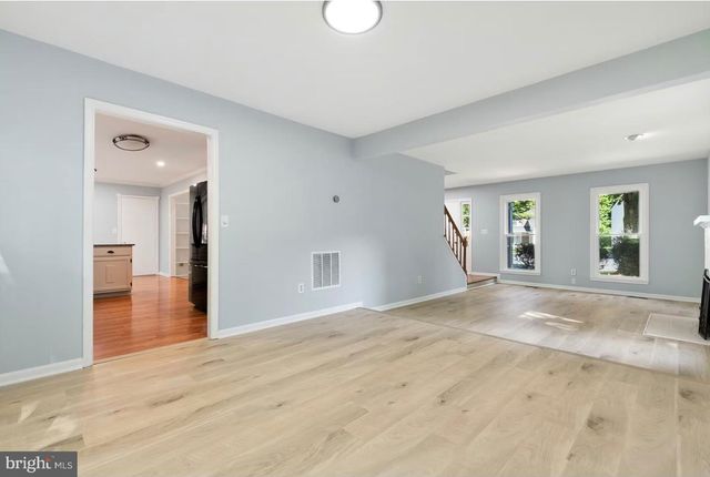 2205 BLUE VALLEY DR, Silver Spring, MD 20904