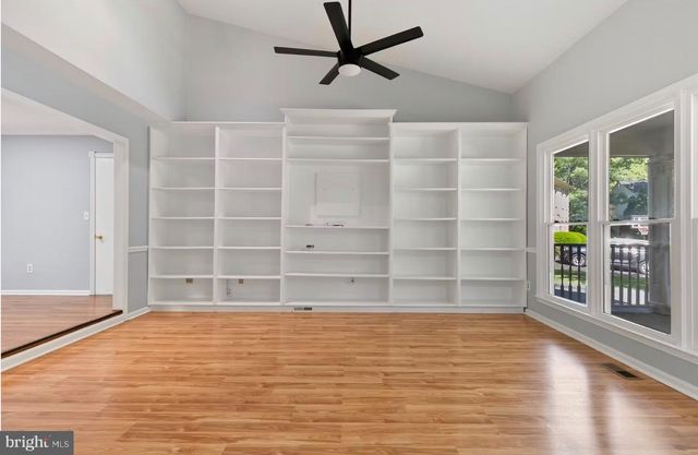 2205 BLUE VALLEY DR, Silver Spring, MD 20904
