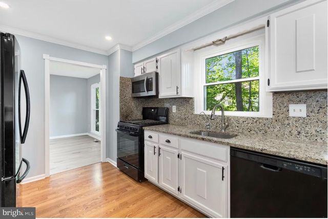 2205 BLUE VALLEY DR, Silver Spring, MD 20904