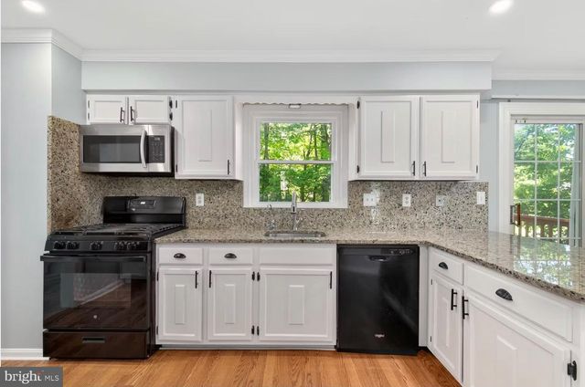 2205 BLUE VALLEY DR, Silver Spring, MD 20904