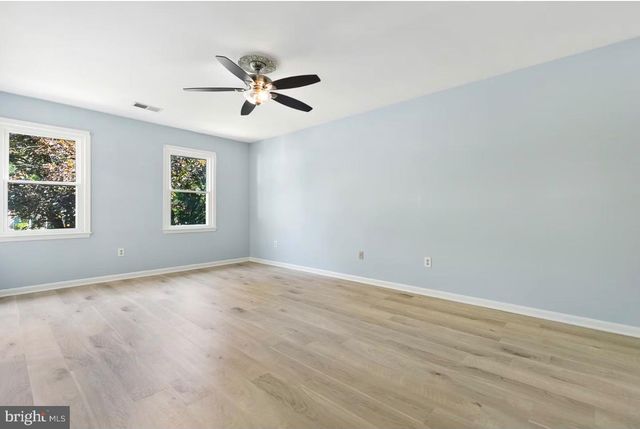 2205 BLUE VALLEY DR, Silver Spring, MD 20904