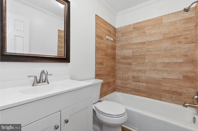 2205 BLUE VALLEY DR, Silver Spring, MD 20904