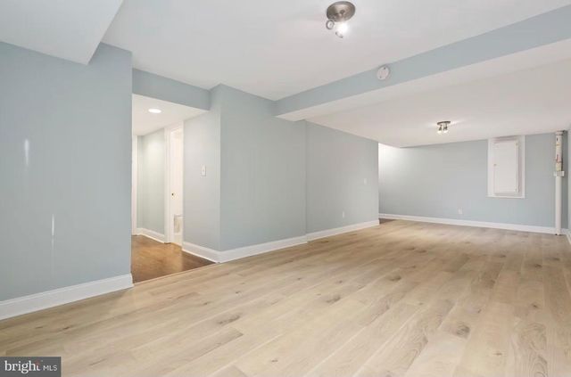 2205 BLUE VALLEY DR, Silver Spring, MD 20904