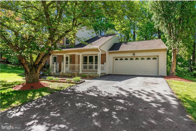 2205 BLUE VALLEY DR, Silver Spring, MD 20904