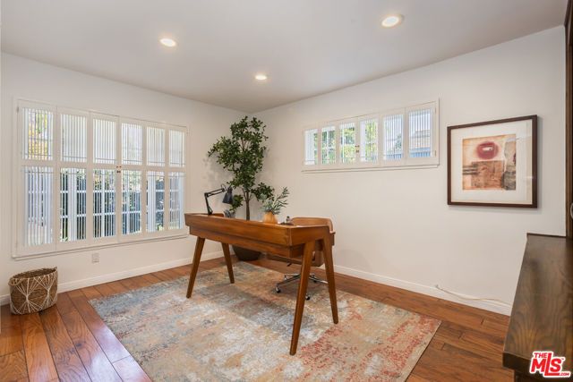 17336 Marilla Street, Northridge (los Angeles), CA 91325