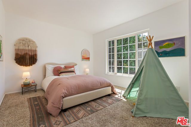 17336 Marilla Street, Northridge (los Angeles), CA 91325