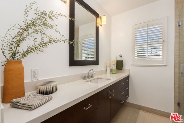 17336 Marilla Street, Northridge (los Angeles), CA 91325