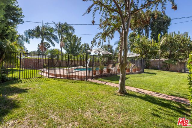 17336 Marilla Street, Northridge (los Angeles), CA 91325