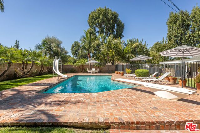 17336 Marilla Street, Northridge (los Angeles), CA 91325