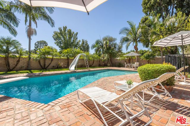 17336 Marilla Street, Northridge (los Angeles), CA 91325
