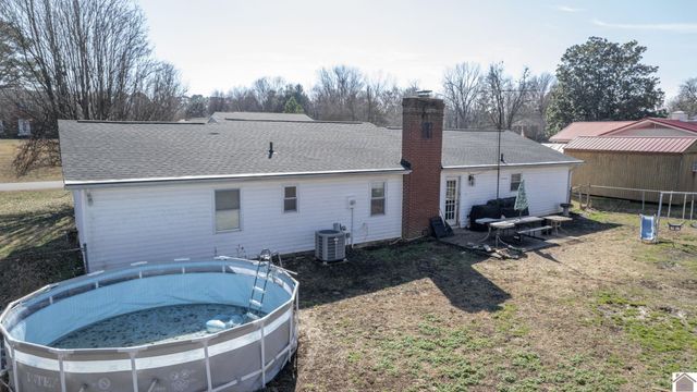 171 Fisher Blvd, Paducah, KY 42003