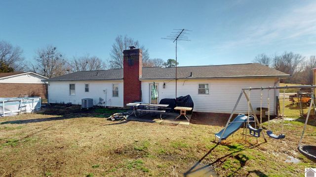 171 Fisher Blvd, Paducah, KY 42003