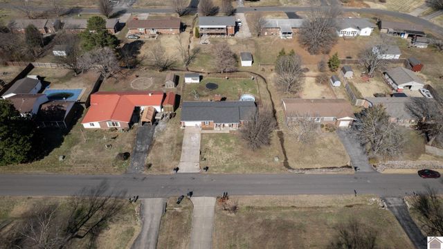 171 Fisher Blvd, Paducah, KY 42003