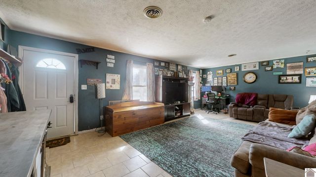 171 Fisher Blvd, Paducah, KY 42003