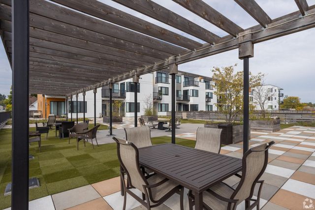 116 W Mishawaka Ave Apt 202, Mishawaka, IN 46545