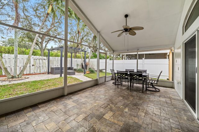 5690 Green Island Drive, Lake Worth, FL 33463