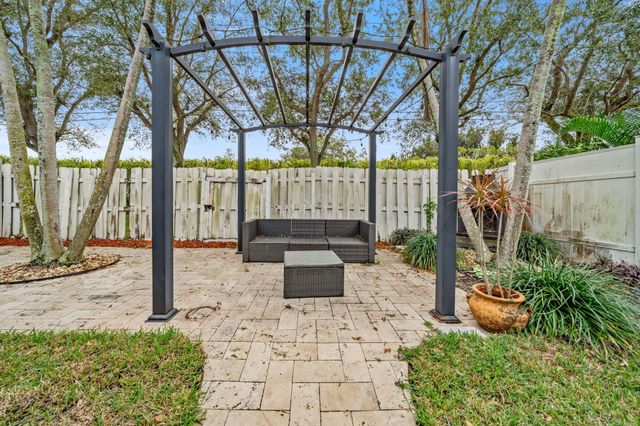 5690 Green Island Drive, Lake Worth, FL 33463